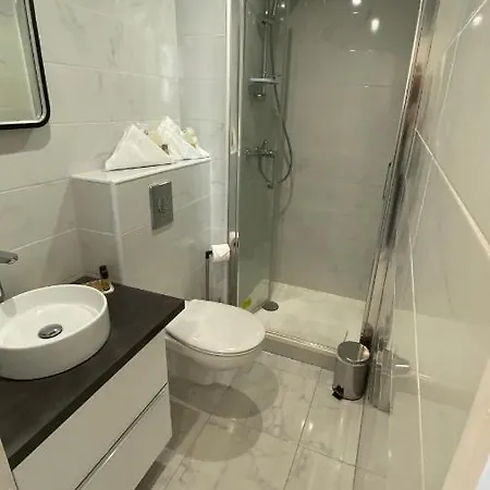 Apartamento 4 Dans Le Meme Immeuble